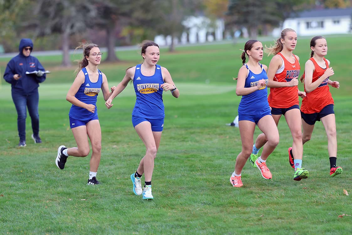 XC girls running